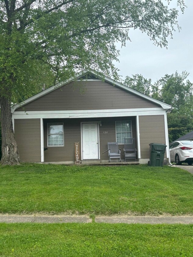 Primary Photo - 728 Gatehouse Pl