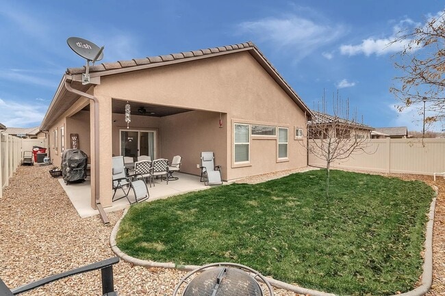 Building Photo - 205 Kelso Mesa Dr