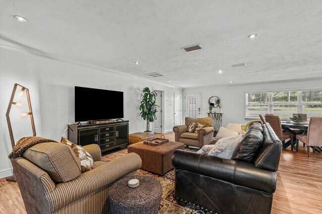 Foto del edificio - 2821 NW 4th Ln