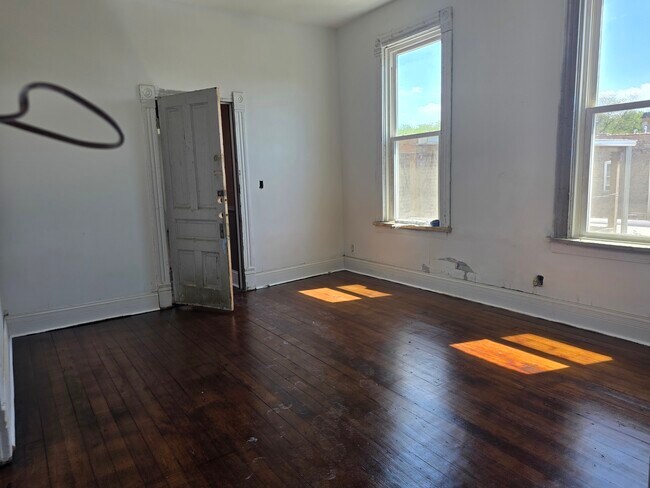 Foto del edificio - 3444 S Western Ave