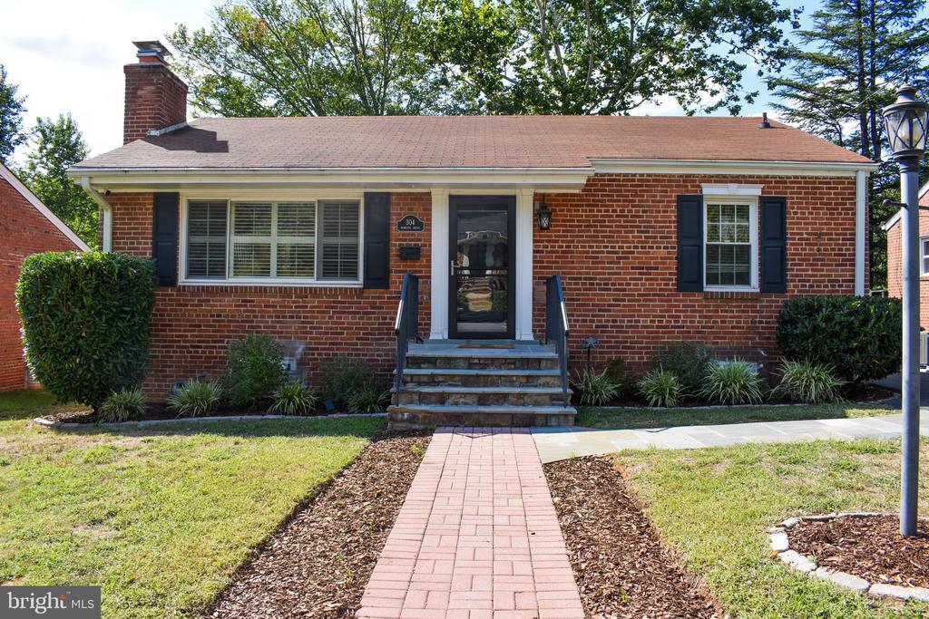 Foto principal - 304 Moncure Dr