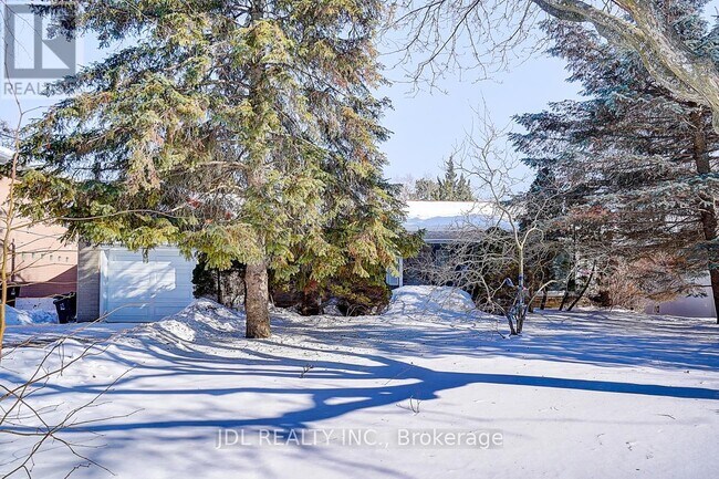 Photo du bâtiment - 15 Crossburn Dr