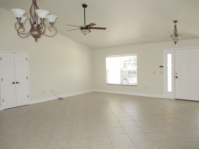 Building Photo - 2 br, 2 bath House - 16 Donlon Dr Unit B