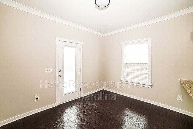 Foto del edificio - 4318 Lochurst Dr