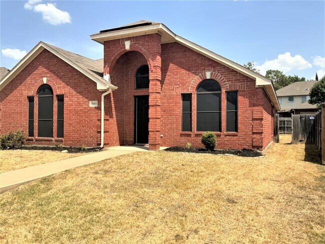 Foto del edificio - 7000 Club Creek Dr