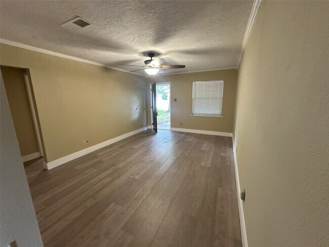 Foto del edificio - 602 Hillside Dr