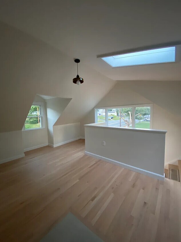 Foto principal - 88 Roger Williams Ave