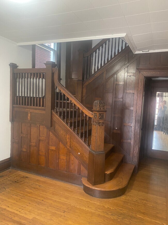 Foto del edificio - 112 Stratford Ave