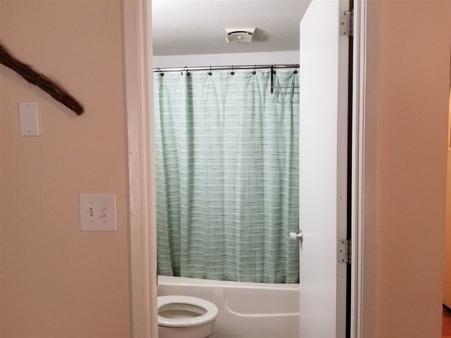 Building Photo - 22 Orris Rd