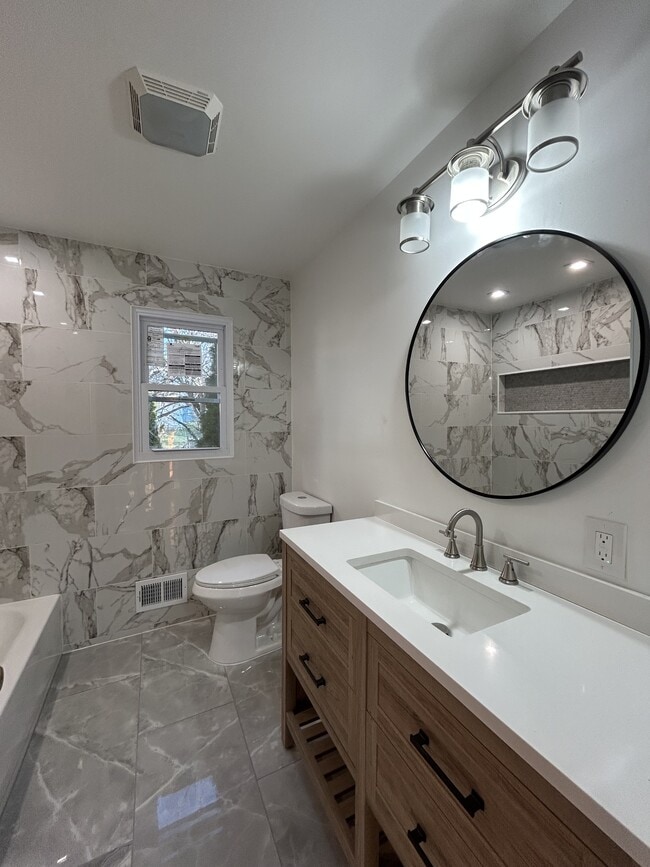 Building Photo - 149 Brookdale Park