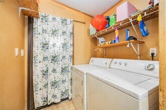 Building Photo - 20314 Great Lake St