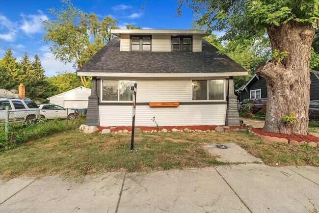 Foto del edificio - Spacious 3 bedroom home for rent Kalamazoo...