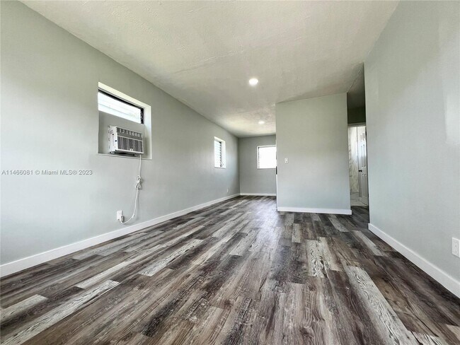 Foto del edificio - 529 NW 5th St
