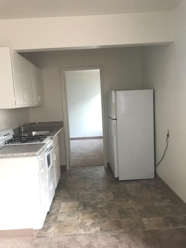 Building Photo - 2115 Haste St