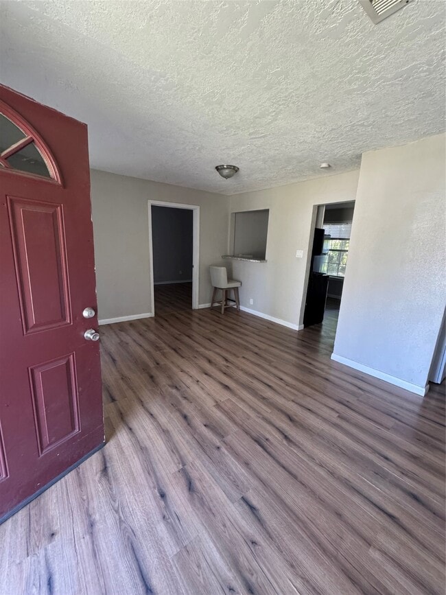 Foto del edificio - 7339 Eisenhower Rd