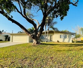 Building Photo - 361 Sea Grape Rd