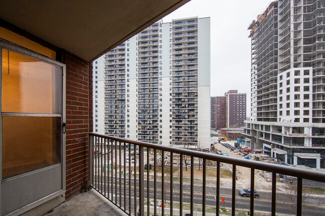 Building Photo - 75 Eastdale Avenue