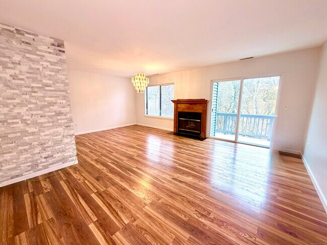 Foto del edificio - 14 Newtown Rd