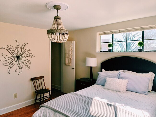 Foto del edificio - The Shelton at Cameron Court Apts.