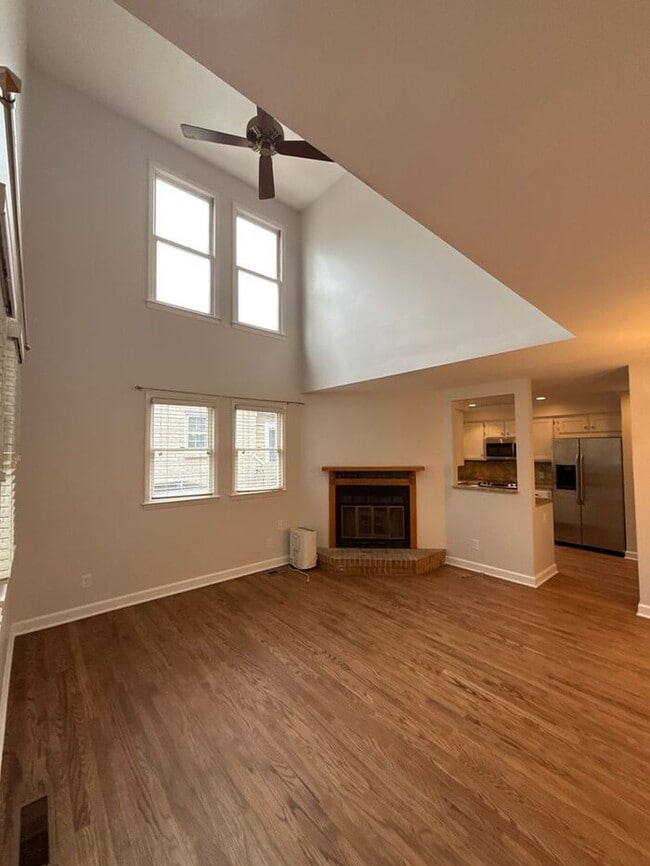 Foto del edificio - Dilworth Home - T.R. Lawing Realty Property