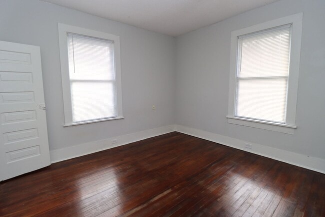 Building Photo - 3 Bedroom 2 Bathroom House for Rent