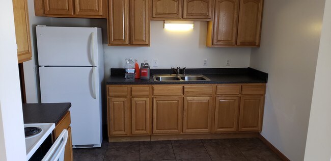 Foto del edificio - 401 Hillcrest Dr