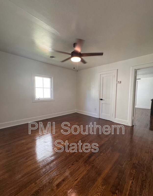 Foto del edificio - 304 N Leach St