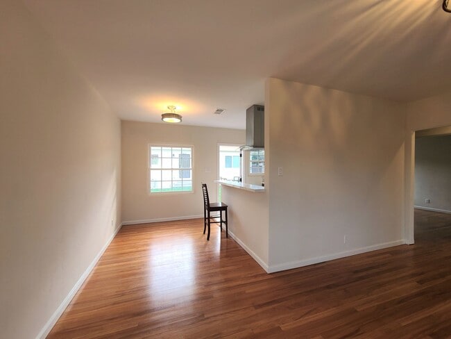 Building Photo - 4033 Violet St