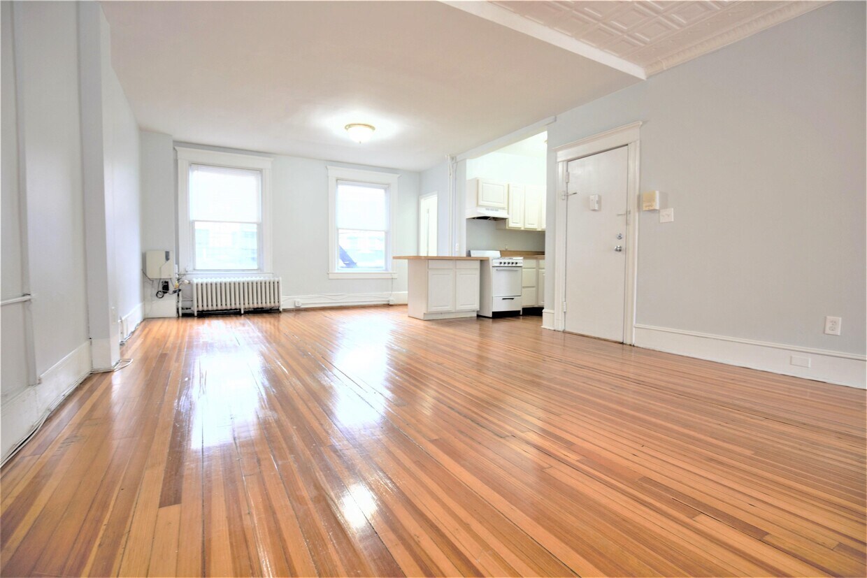 Foto principal - 325-327 Washington St
