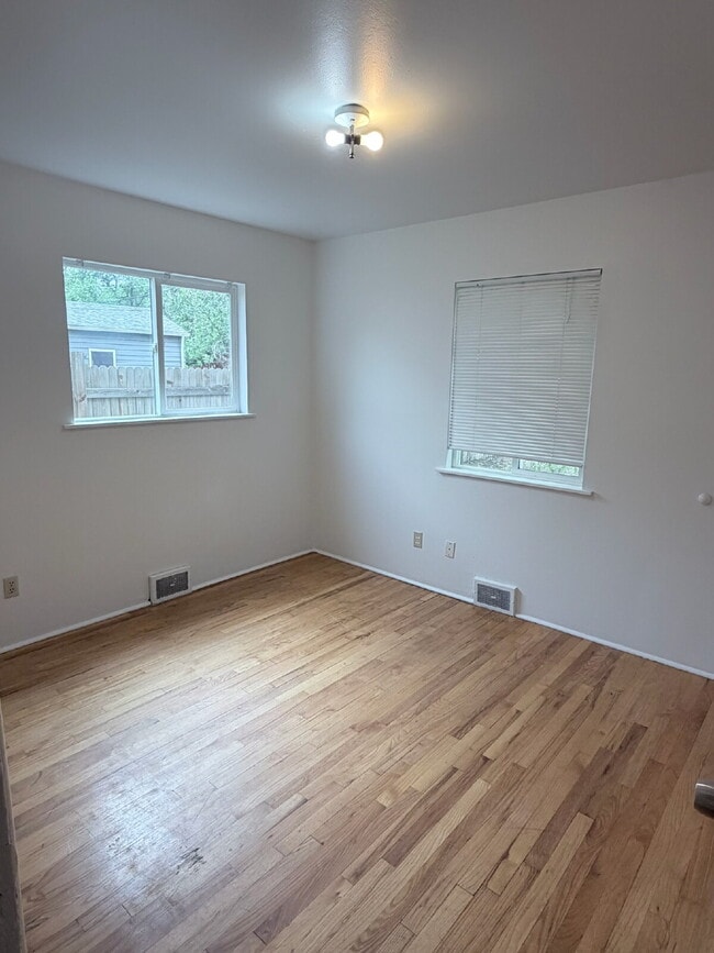 Building Photo - "Charming 2-Bed, 2-Bath Single Family Home in Boulder!"