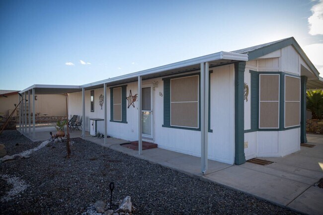 Foto del edificio - 9351 E 28th St