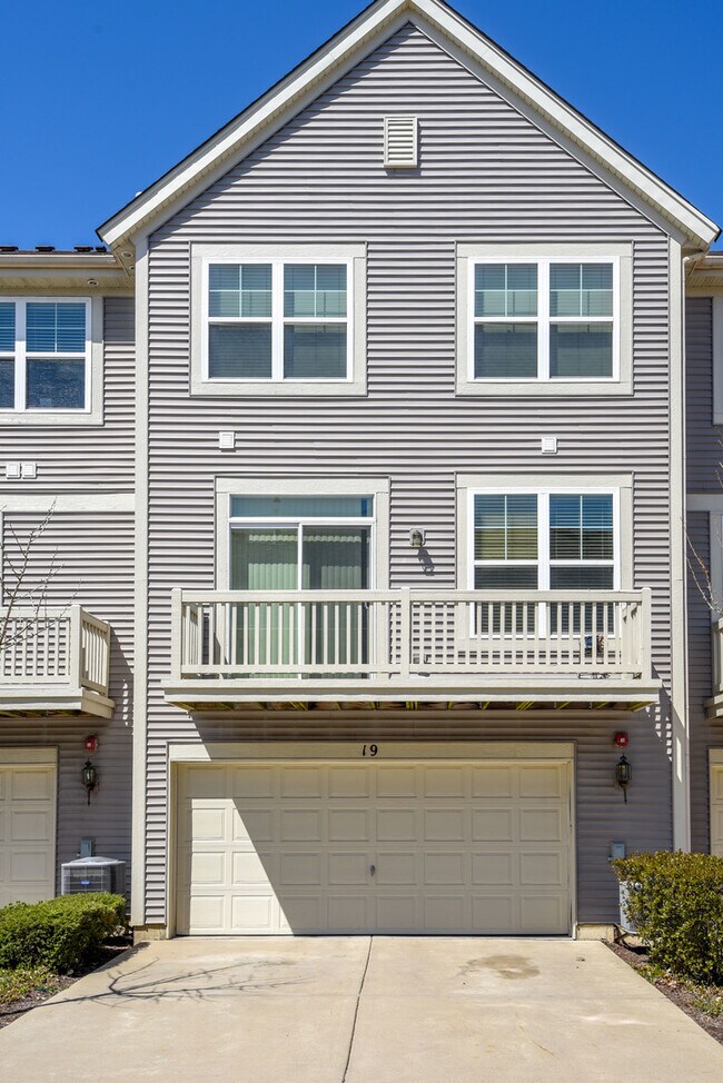Building Photo - 19 Veneto Ct