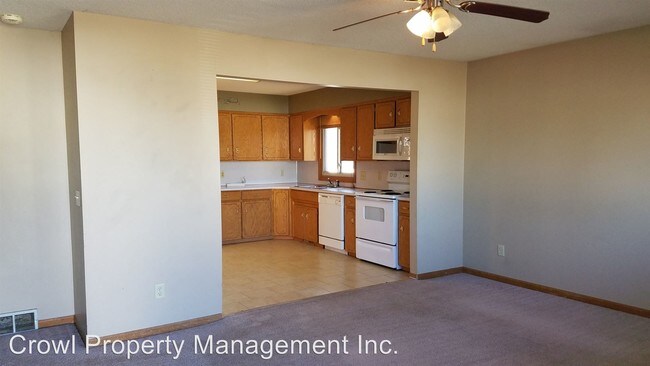 Building Photo - 3 br, 1 bath House - 1805 Ave C