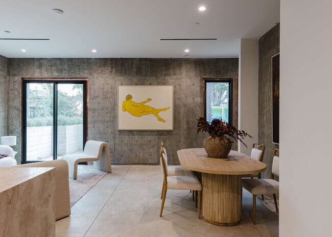 Foto del edificio - 2855 S Sycamore Ave