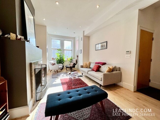 Foto del edificio - 1433 R St NW