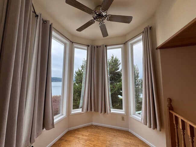 Foto del edificio - La Conner Home with Stunning View