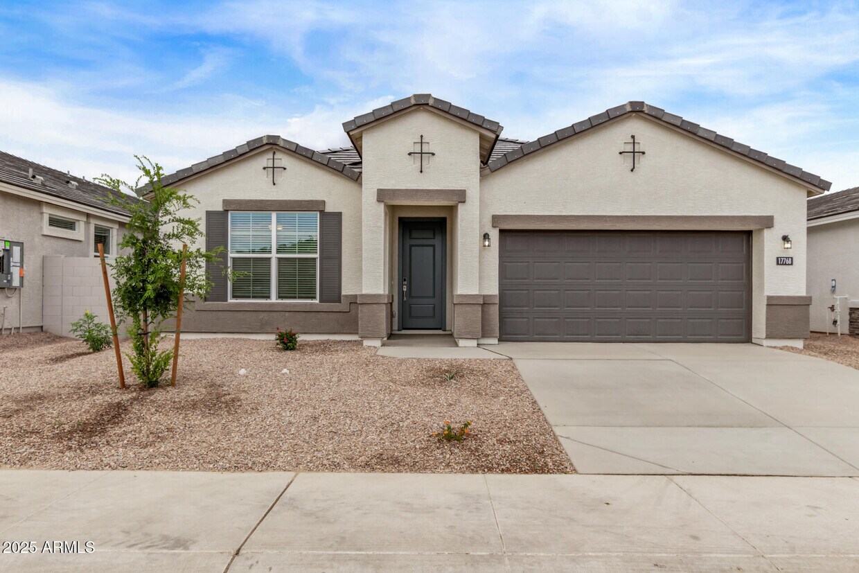 Foto principal - 17768 W Onyx Ave