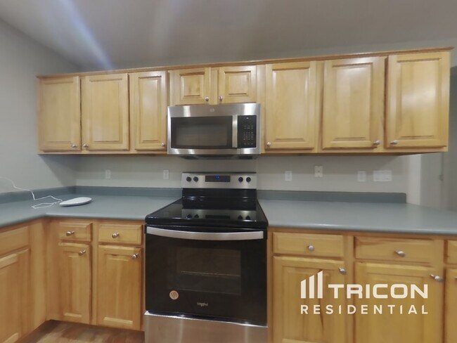 Building Photo - 21015 N Alma Dr