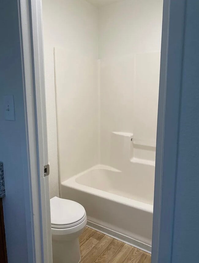 Building Photo - 8005 Latham Ct
