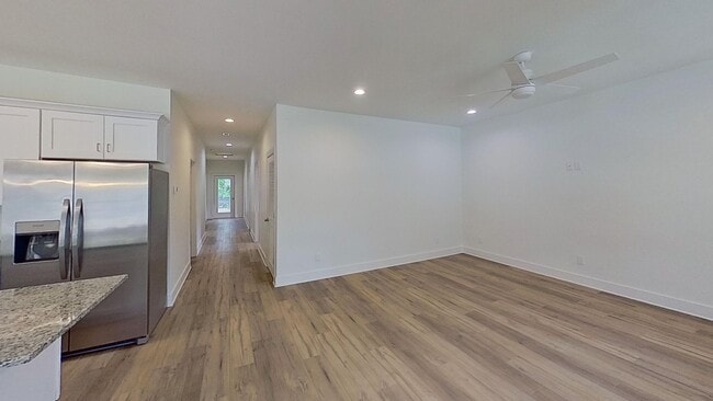 Building Photo - Well built brand new 3/2 in Santa Rosa Beach