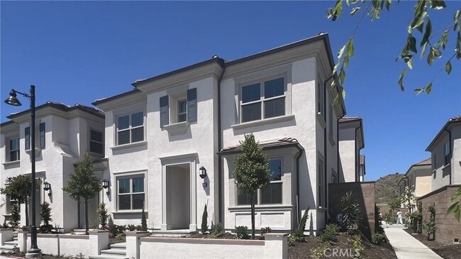 Building Photo - 110 Sunnyside