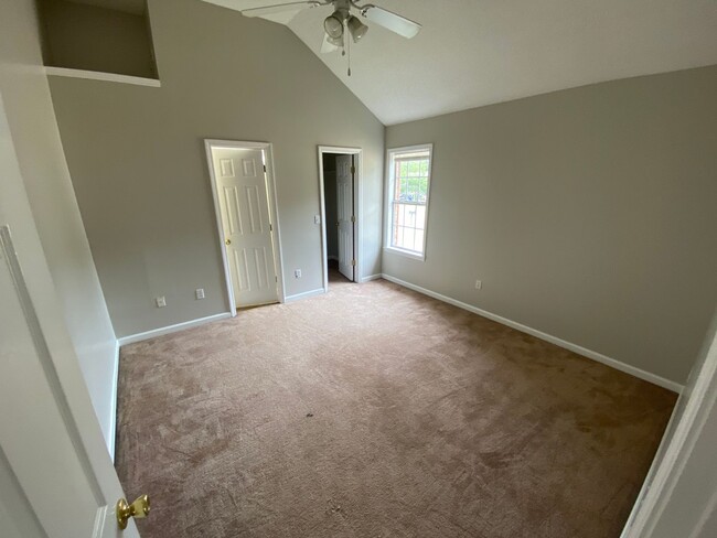 Building Photo - 2 bed 2 bath home in Shiloh neighborhood!