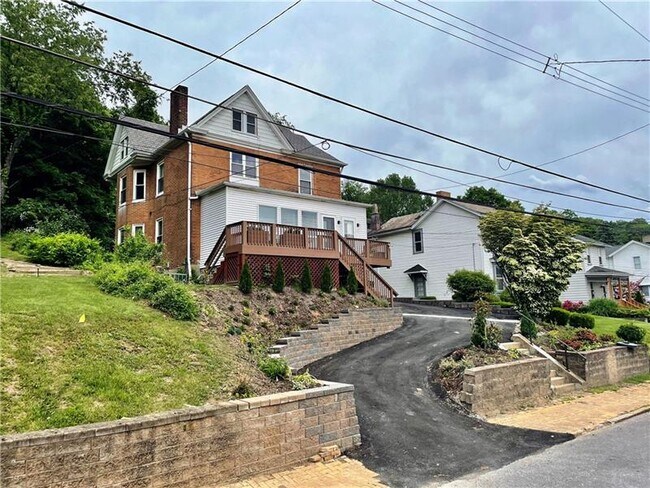 Building Photo - 607 Hill St
