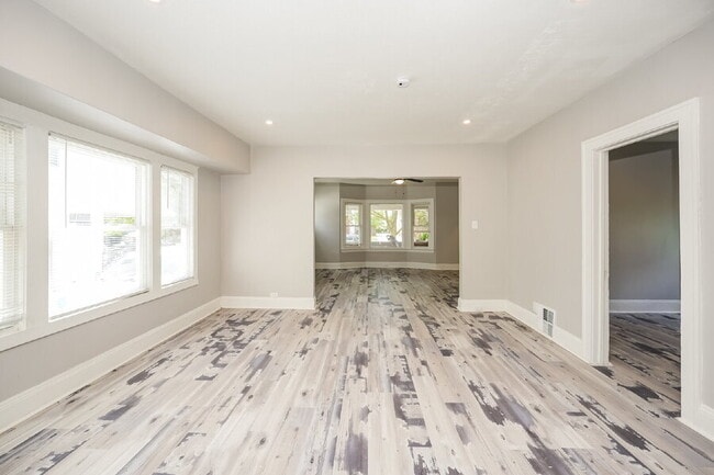 Foto del edificio - 4014 Cypress Ave