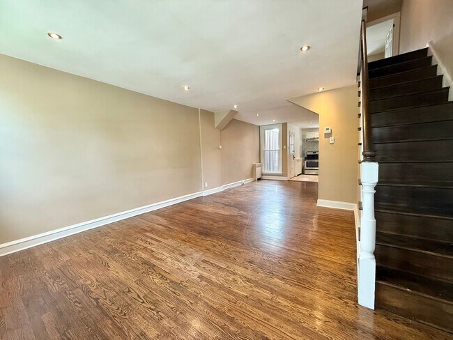 Photo - Manyaunk 3 Bedroom House