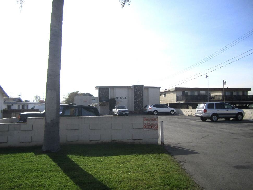 Primary Photo - 9954 Ramona St