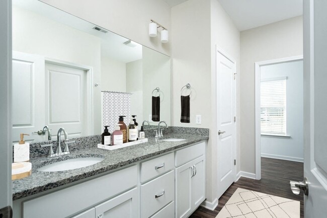 Building Photo - Ashford Villas Apartment Homes