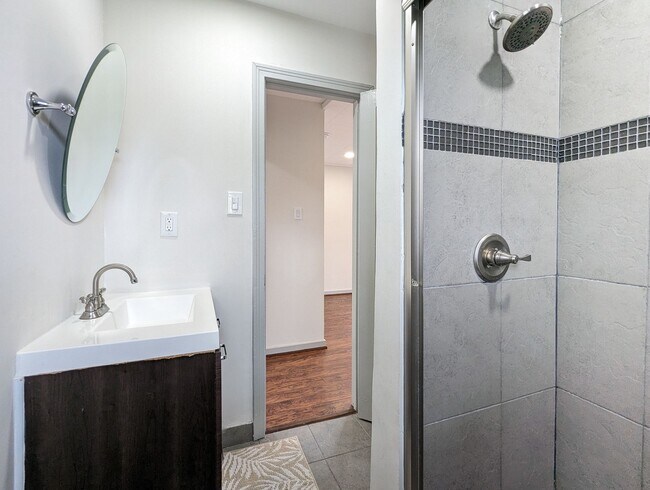 Foto del edificio - 2306 Addison Rd