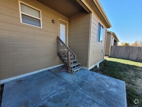 Building Photo - 2323 S Goebel Cir