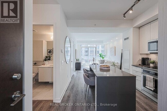 Building Photo - 38 Iannuzzi St